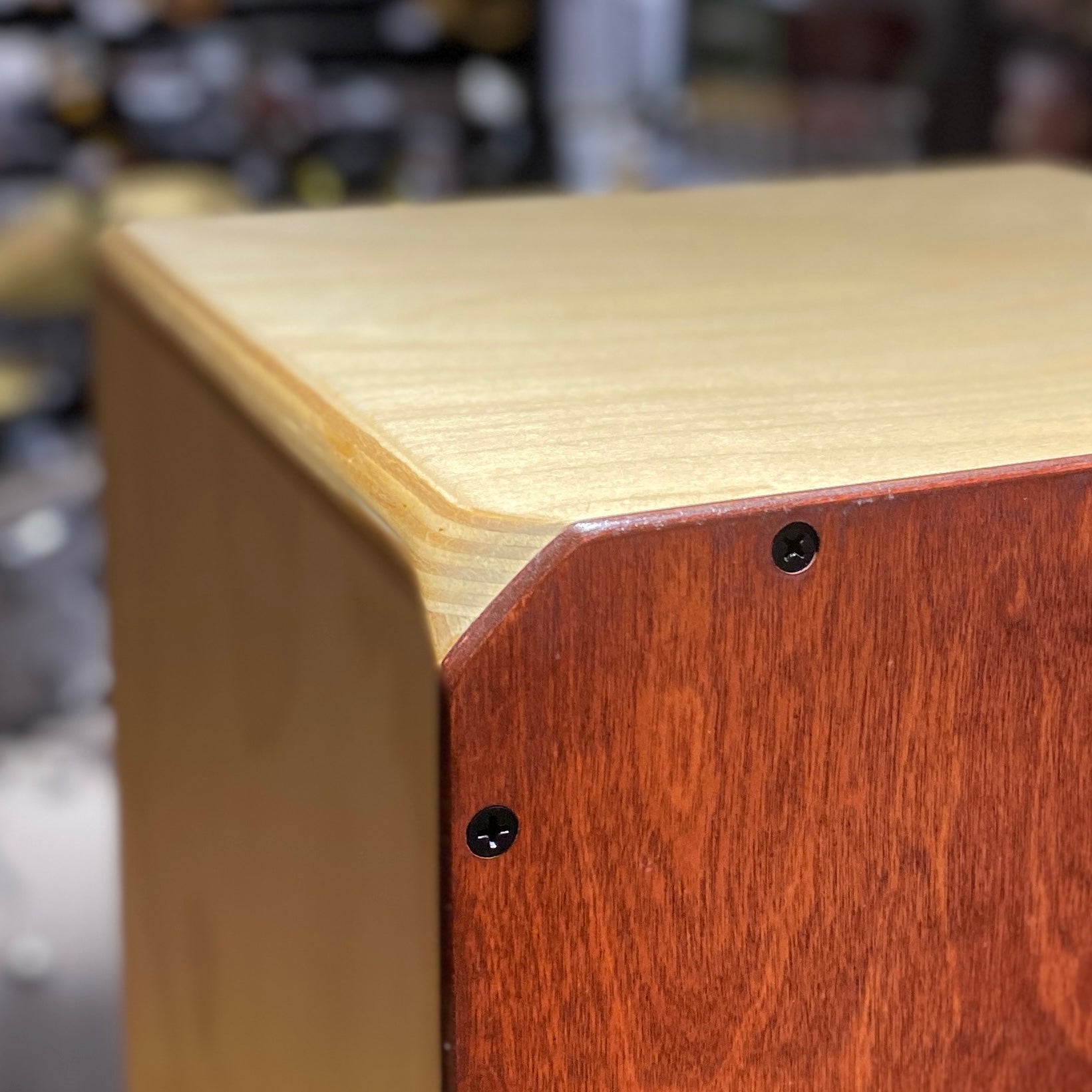 Cajon LP1427W Americana groove wire cajon Ideale per Flamenco, Rock acustico e concerti "unplugged"